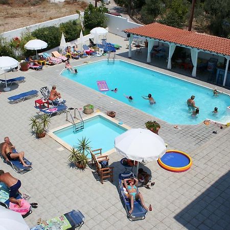 Helios Hotel Agia Marina  Esterno foto