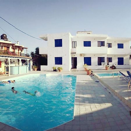 Helios Hotel Agia Marina  Esterno foto