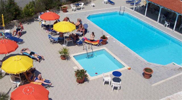 Helios Hotel Agia Marina  Esterno foto