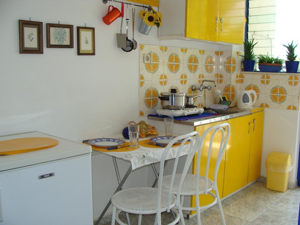 Helios Hotel Agia Marina  Camera foto